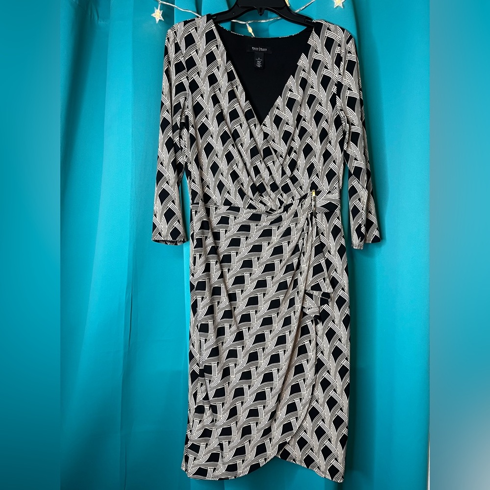WHBM Form flattering black design dress size 8